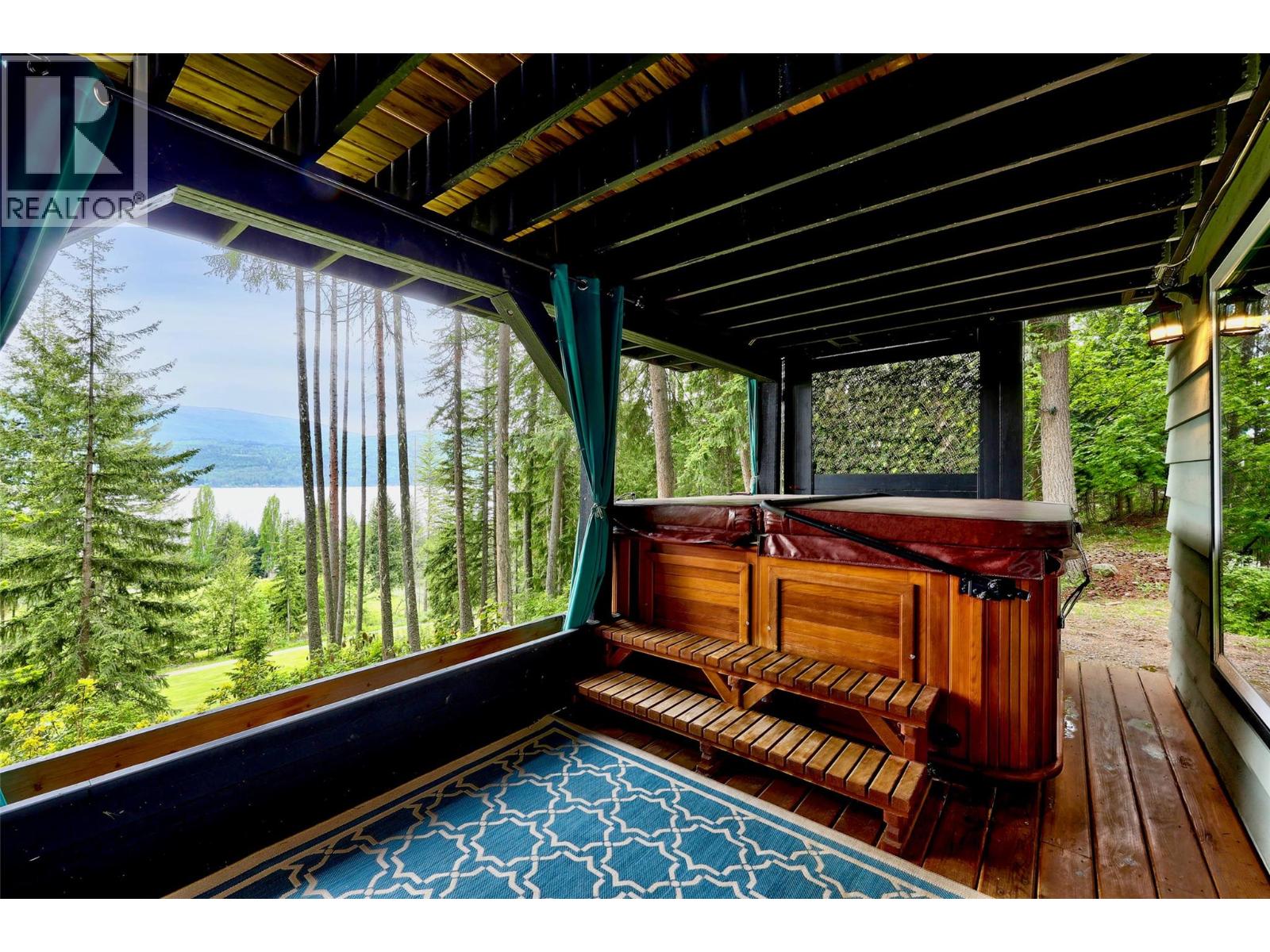 7730 Columbia Drive, Anglemont, British Columbia  V0E 1M8 - Photo 35 - 10380081