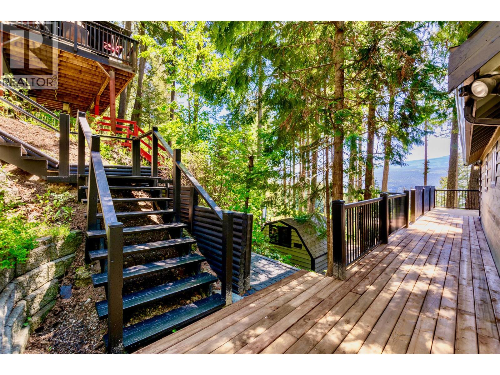 7730 Columbia Drive, Anglemont, British Columbia  V0E 1M8 - Photo 41 - 10380081