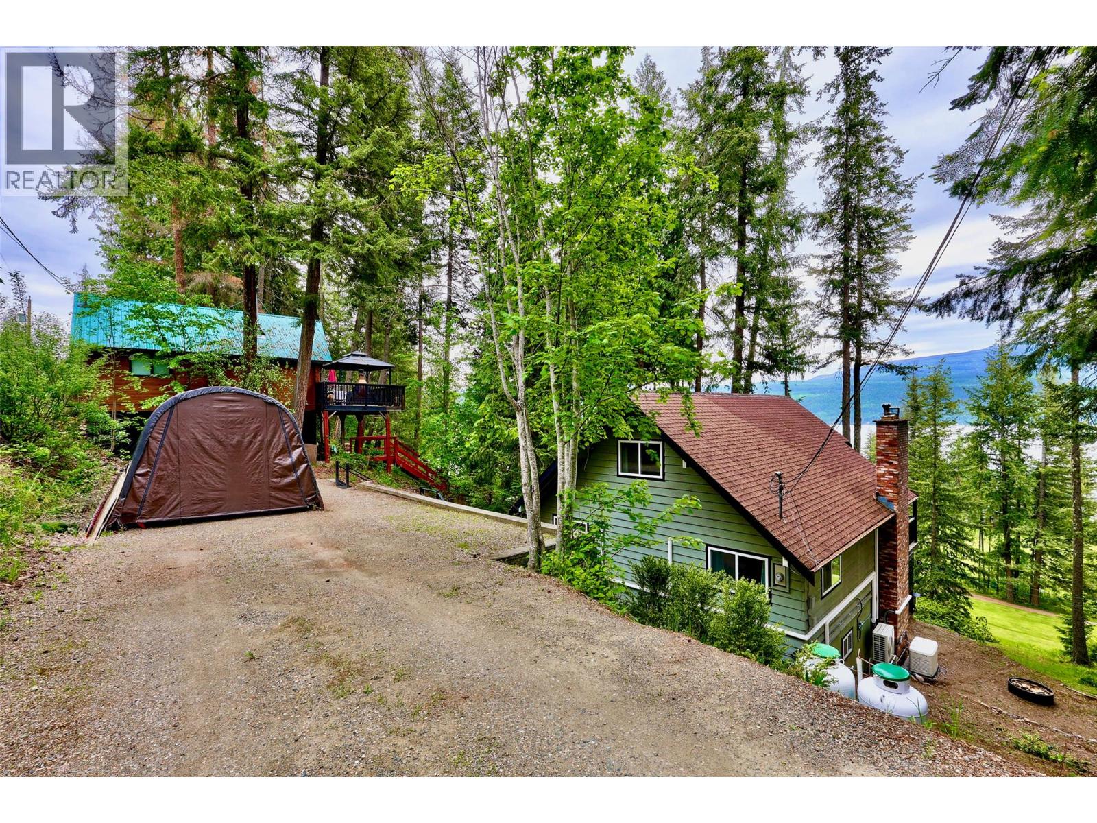 7730 Columbia Drive, Anglemont, British Columbia  V0E 1M8 - Photo 45 - 10380081