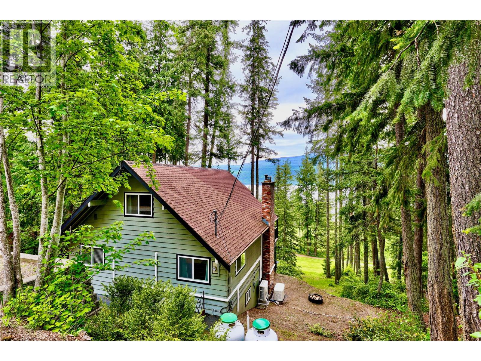 7730 Columbia Drive, Anglemont, British Columbia  V0E 1M8 - Photo 47 - 10380081