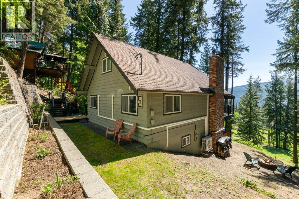 7730 Columbia Drive, Anglemont, British Columbia  V0E 1M8 - Photo 48 - 10380081