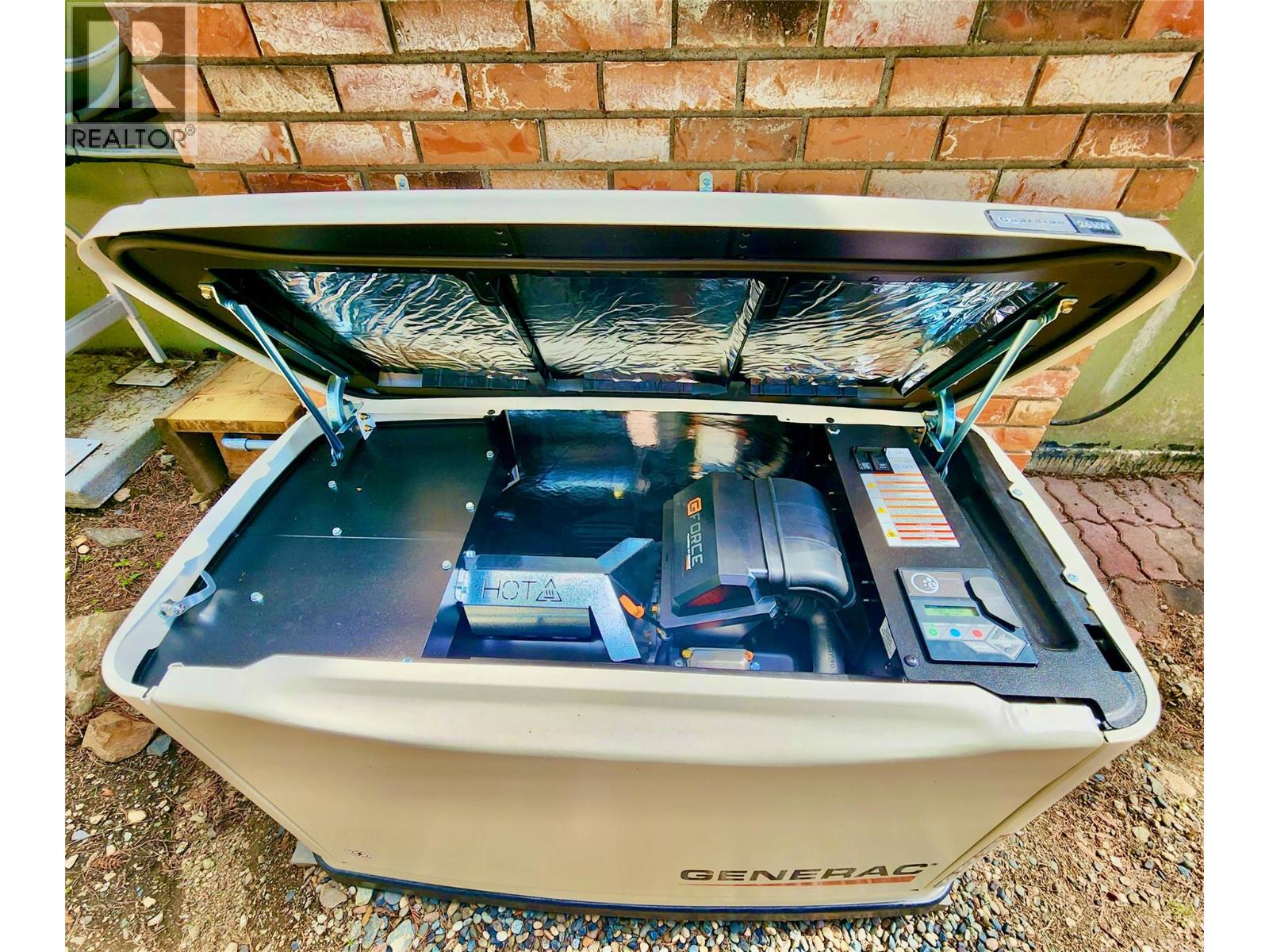 7730 Columbia Drive, Anglemont, British Columbia  V0E 1M8 - Photo 54 - 10380081