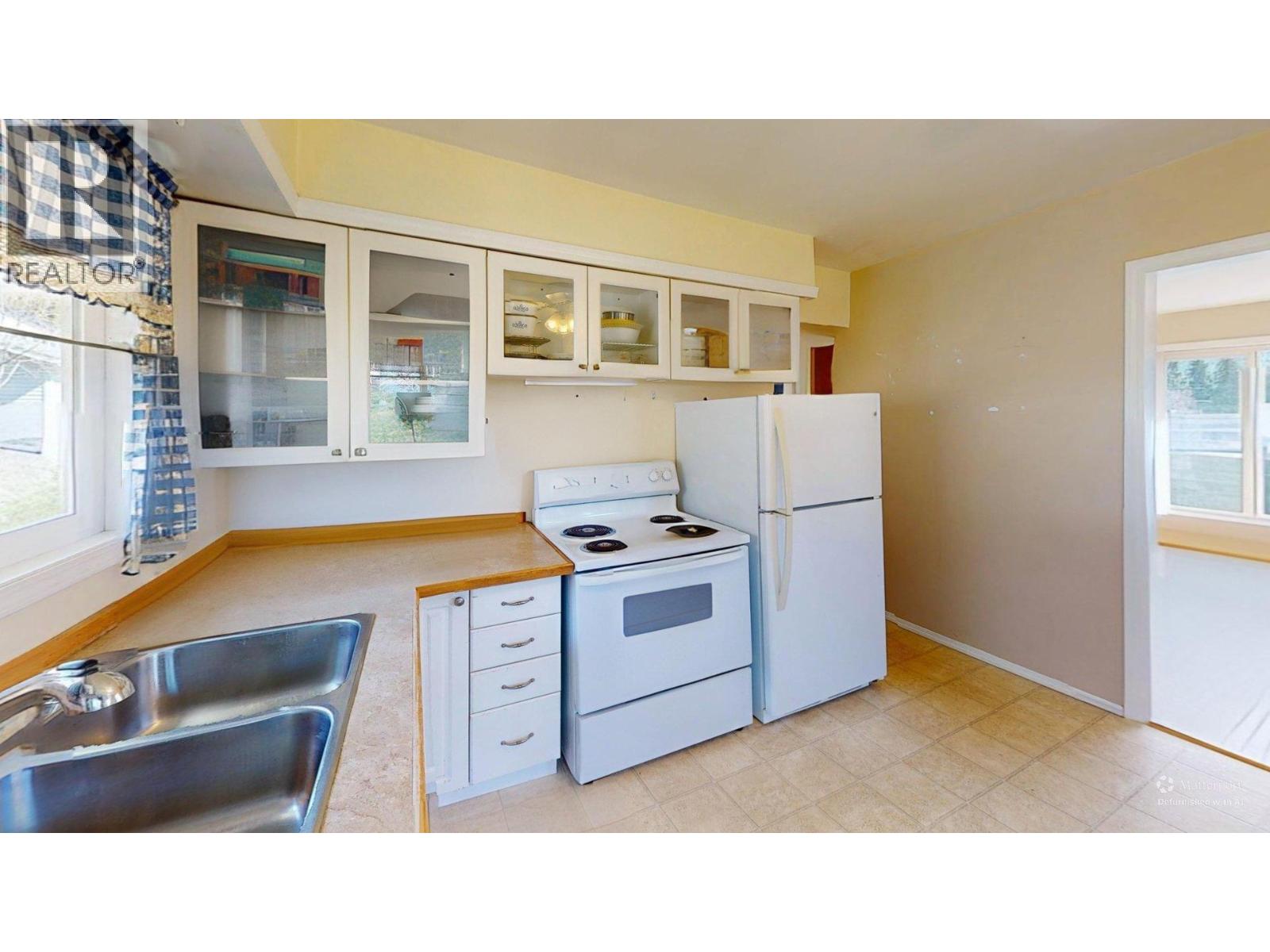 465 11th Avenue, Montrose, British Columbia  V0G 1P0 - Photo 10 - 10381145