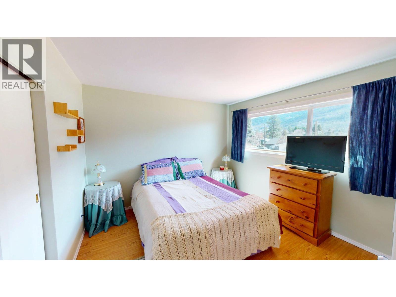 465 11th Avenue, Montrose, British Columbia  V0G 1P0 - Photo 17 - 10381145