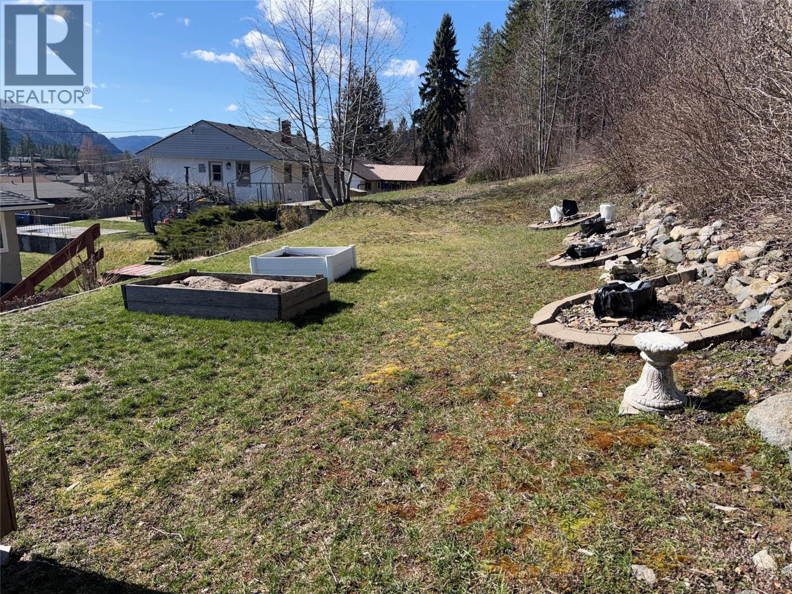 465 11th Avenue, Montrose, British Columbia  V0G 1P0 - Photo 31 - 10381145