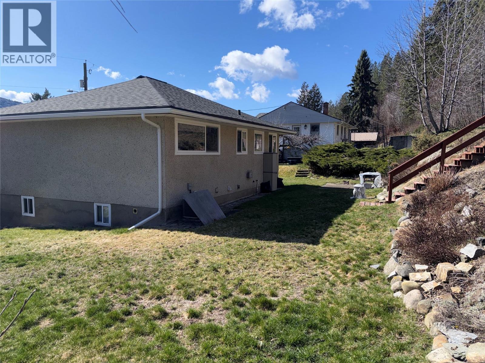 465 11th Avenue, Montrose, British Columbia  V0G 1P0 - Photo 36 - 10381145