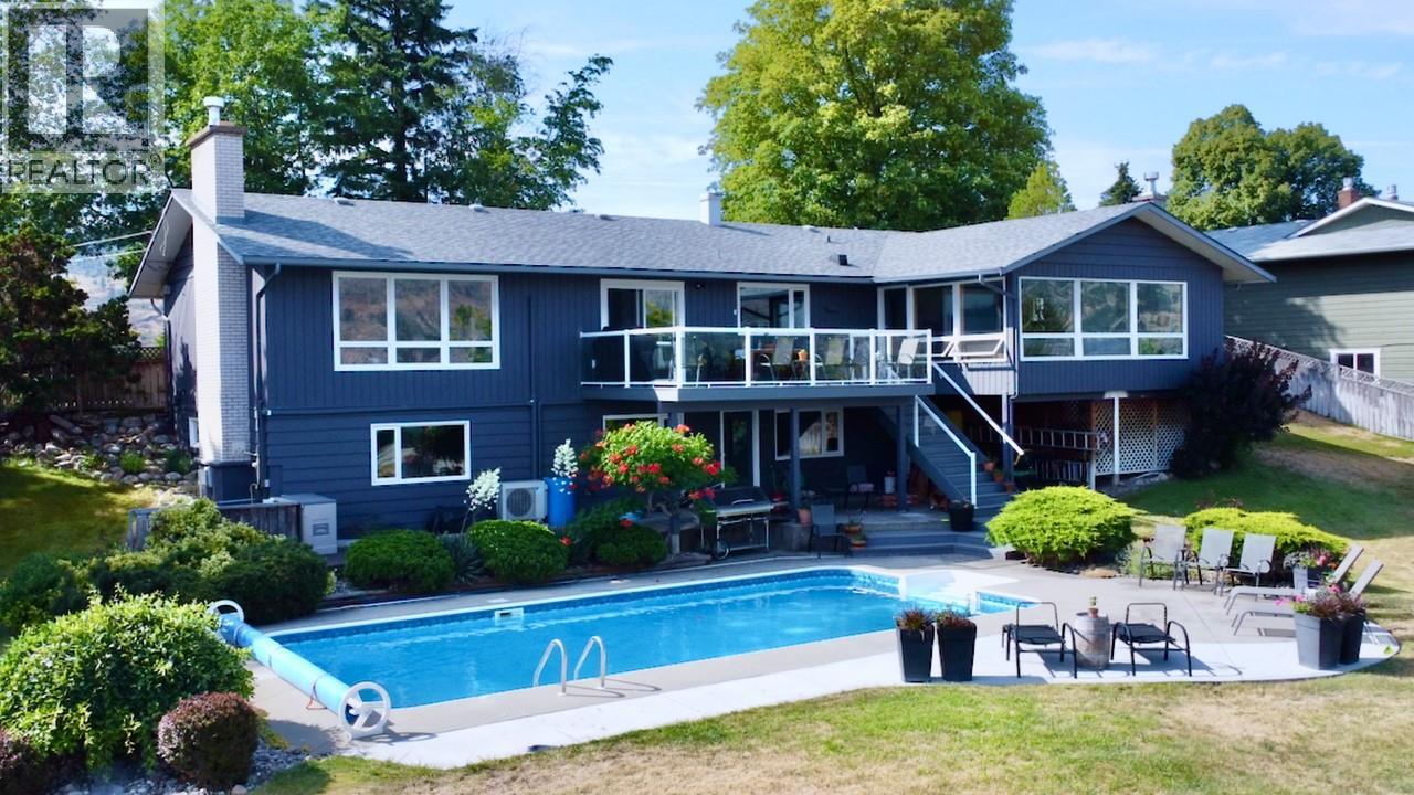 5622 Yarrow Street, Oliver, British Columbia  V0H 1T9 - Photo 1 - 10381389