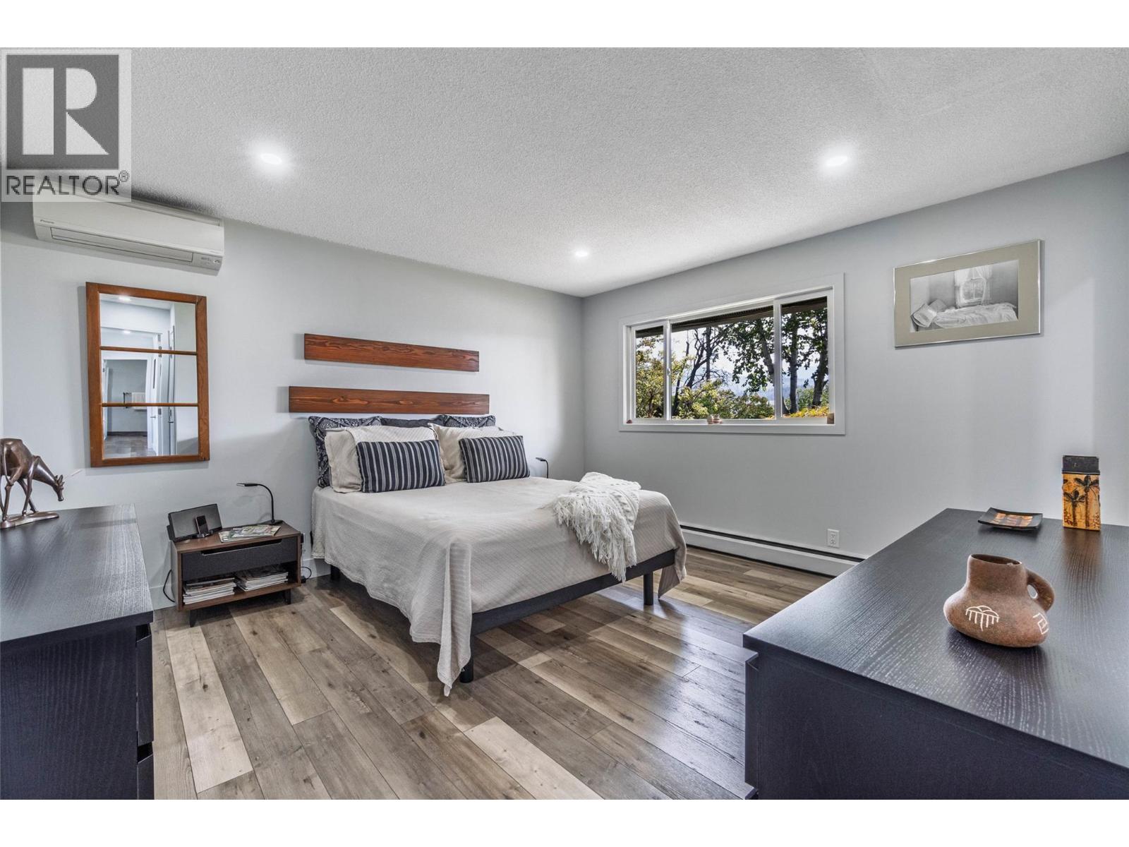 5622 Yarrow Street, Oliver, British Columbia  V0H 1T9 - Photo 11 - 10381389