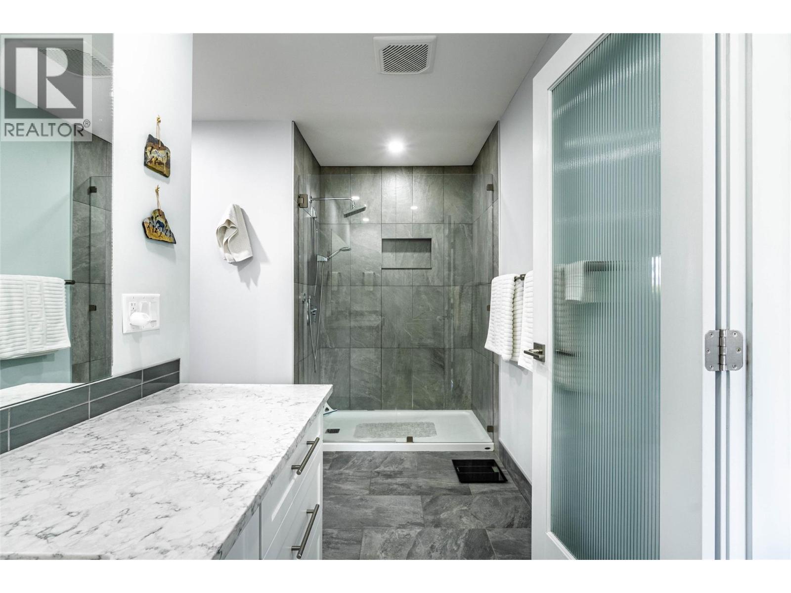 5622 Yarrow Street, Oliver, British Columbia  V0H 1T9 - Photo 15 - 10381389