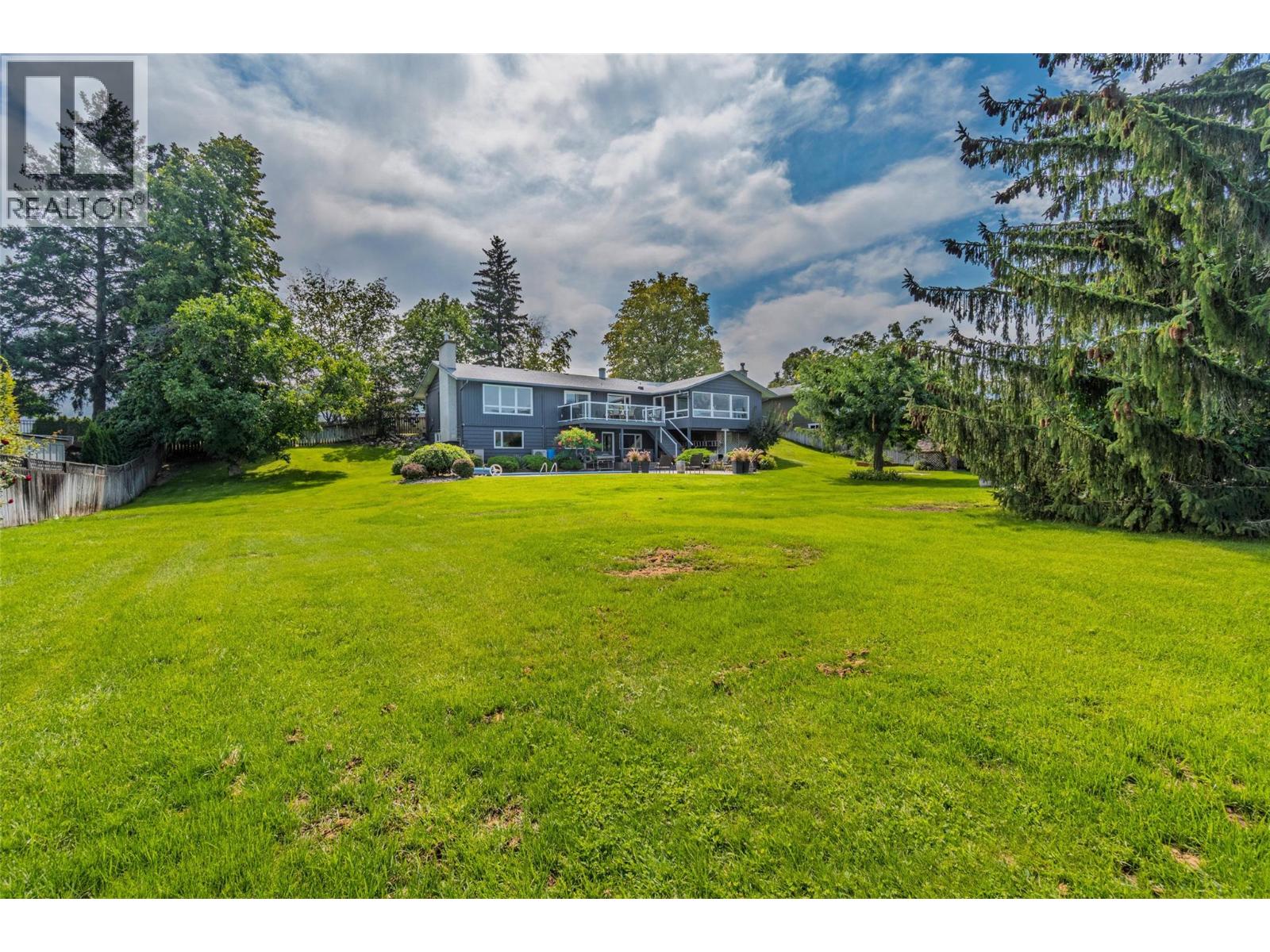 5622 Yarrow Street, Oliver, British Columbia  V0H 1T9 - Photo 32 - 10381389