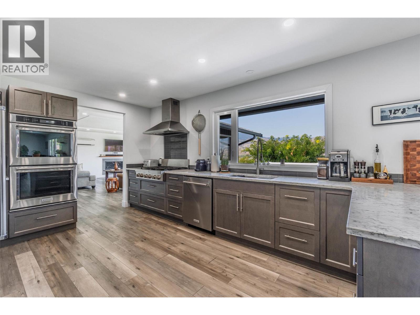 5622 Yarrow Street, Oliver, British Columbia  V0H 1T9 - Photo 4 - 10381389