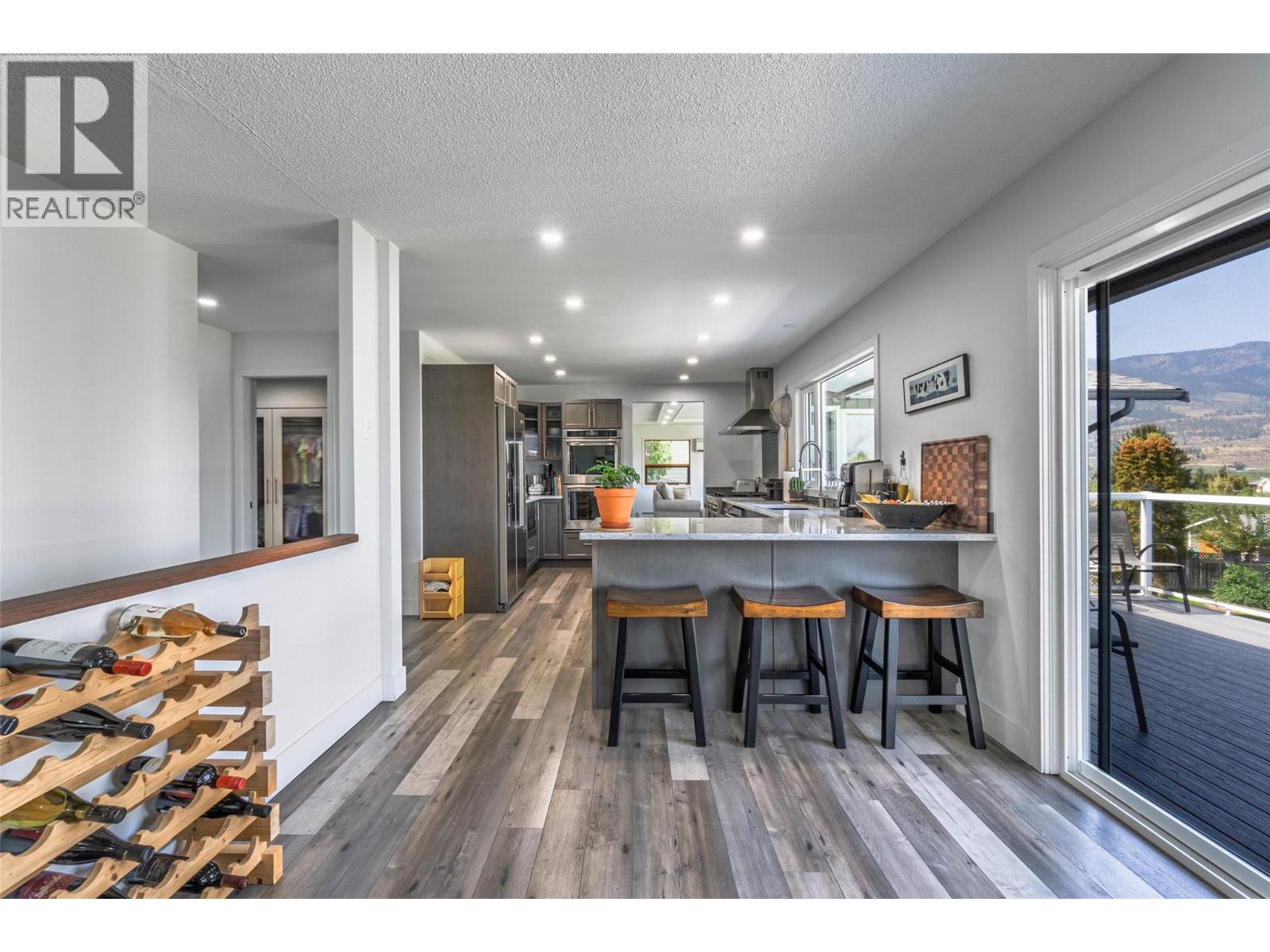 5622 Yarrow Street, Oliver, British Columbia  V0H 1T9 - Photo 9 - 10381389