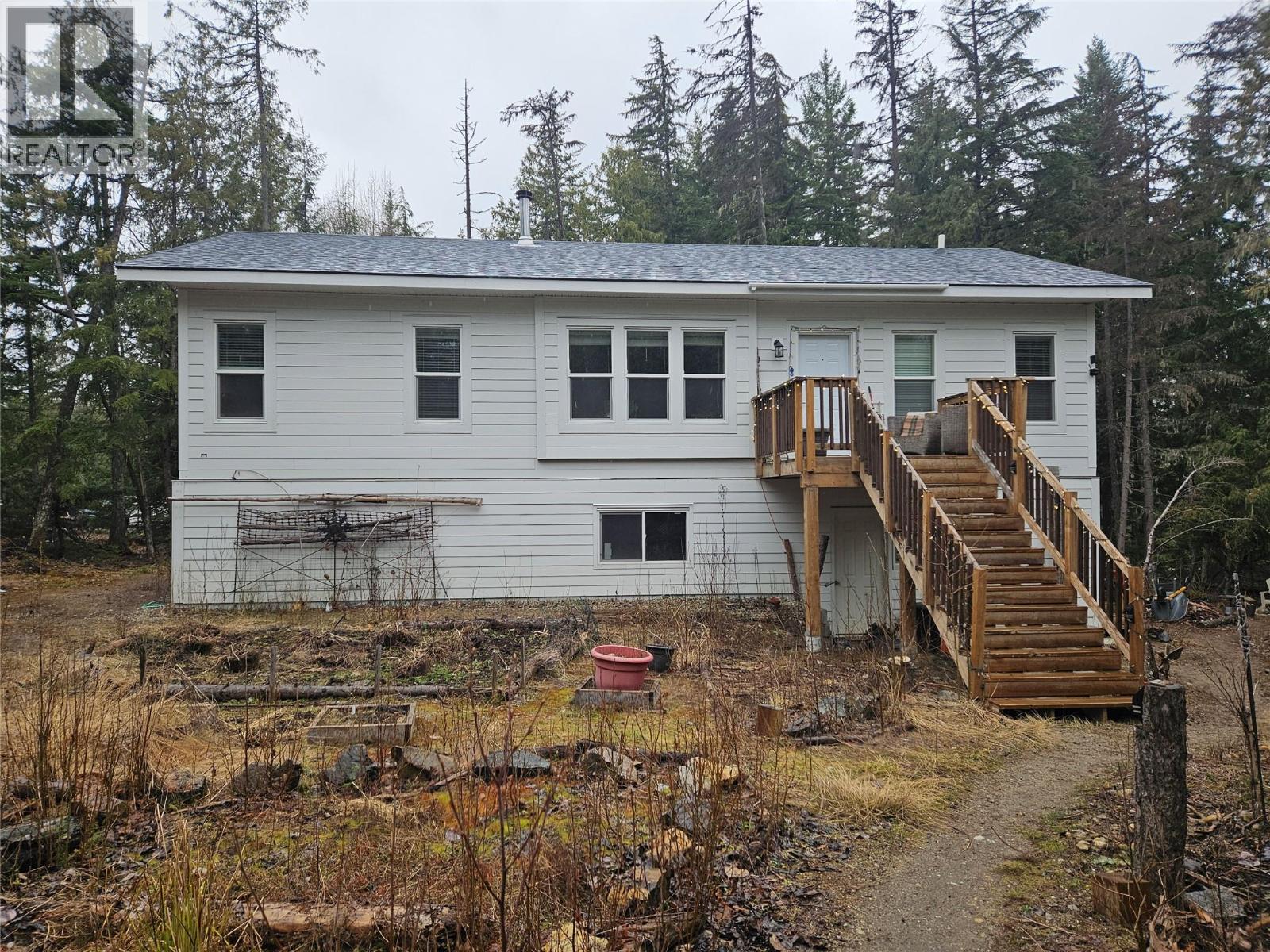 2291 15th Avenue, Nakusp, British Columbia  V0G 1R1 - Photo 1 - 10381202