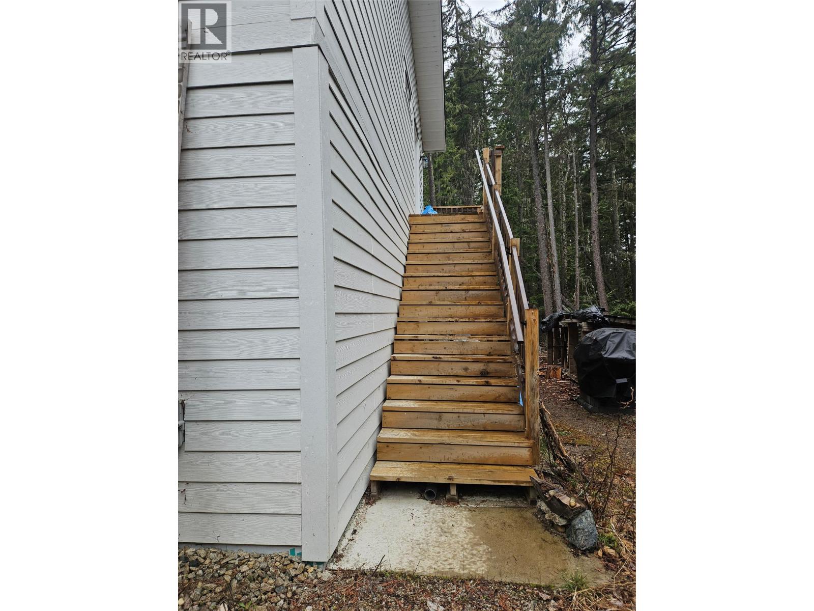 2291 15th Avenue, Nakusp, British Columbia  V0G 1R1 - Photo 15 - 10381202