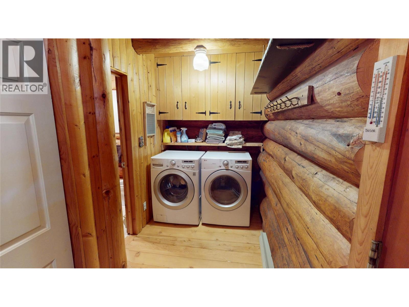 4892 Ogilvey Avenue, Fairmont Hot Springs, British Columbia  V0A 1L1 - Photo 6 - 10381408