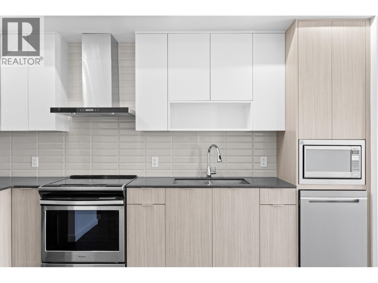 1800 Richter Street Unit# Ph3, Kelowna, British Columbia  V1Y 2M6 - Photo 8 - 10381287