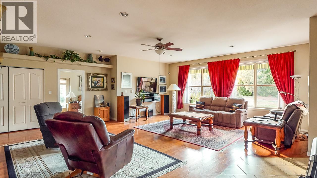 7231 Island Road, Oliver, British Columbia  V0H 1T7 - Photo 11 - 10380668