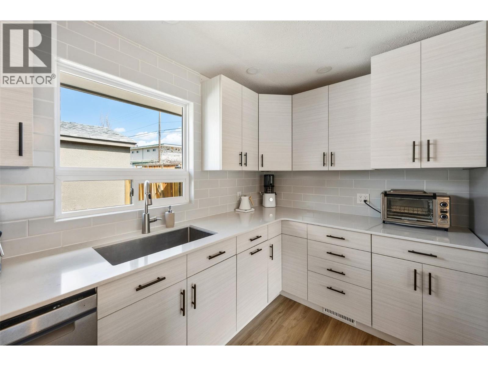 35 Granby Avenue, Penticton, British Columbia  V2A 2Y6 - Photo 12 - 10381393