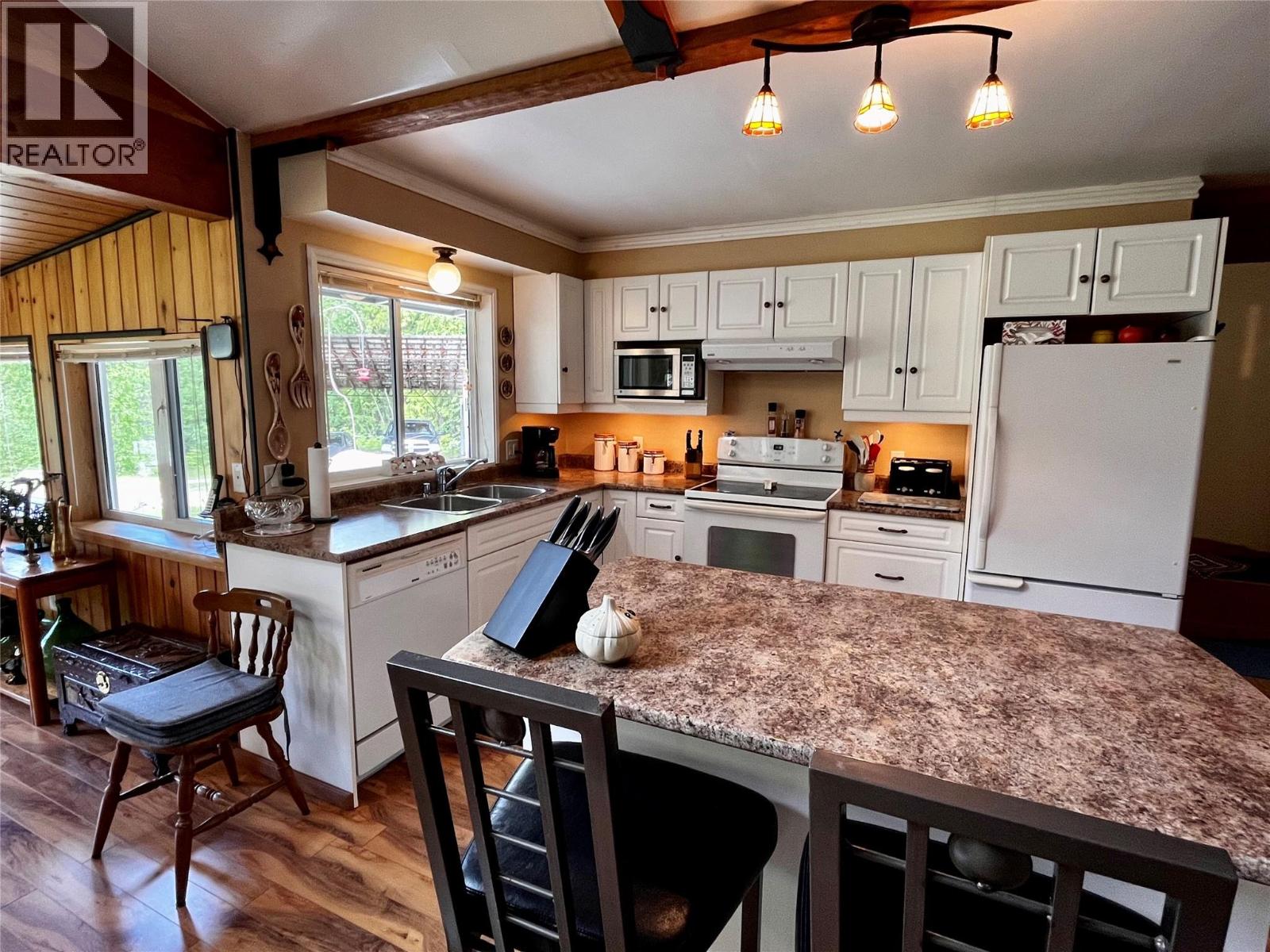 7705 Omen Road, Fauquier, British Columbia  V0G 1K0 - Photo 18 - 10380978