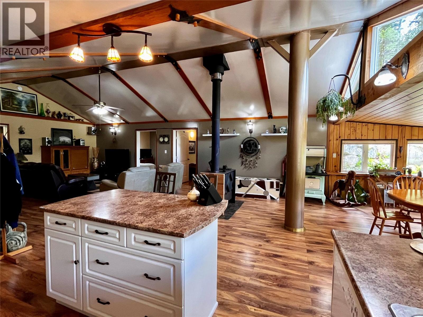 7705 Omen Road, Fauquier, British Columbia  V0G 1K0 - Photo 21 - 10380978