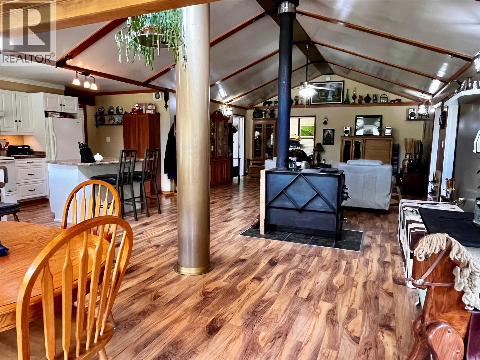 7705 Omen Road, Fauquier, British Columbia  V0G 1K0 - Photo 25 - 10380978