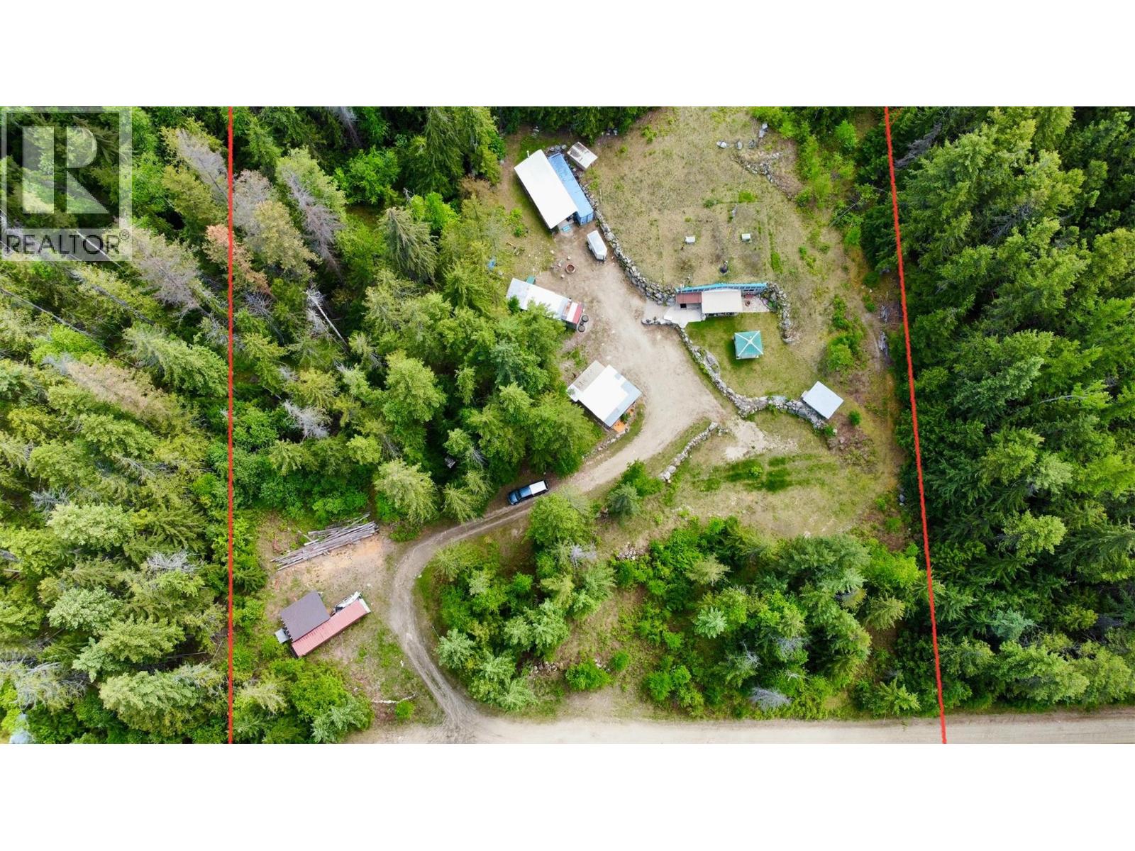 7705 Omen Road, Fauquier, British Columbia  V0G 1K0 - Photo 4 - 10380978