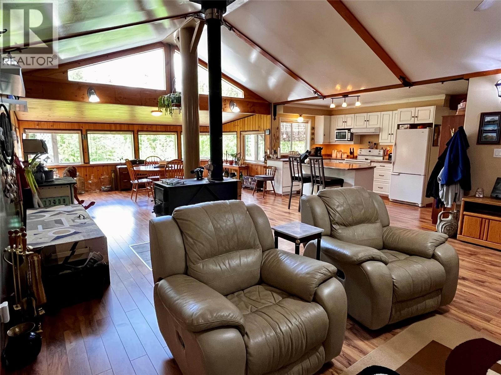 7705 Omen Road, Fauquier, British Columbia  V0G 1K0 - Photo 40 - 10380978