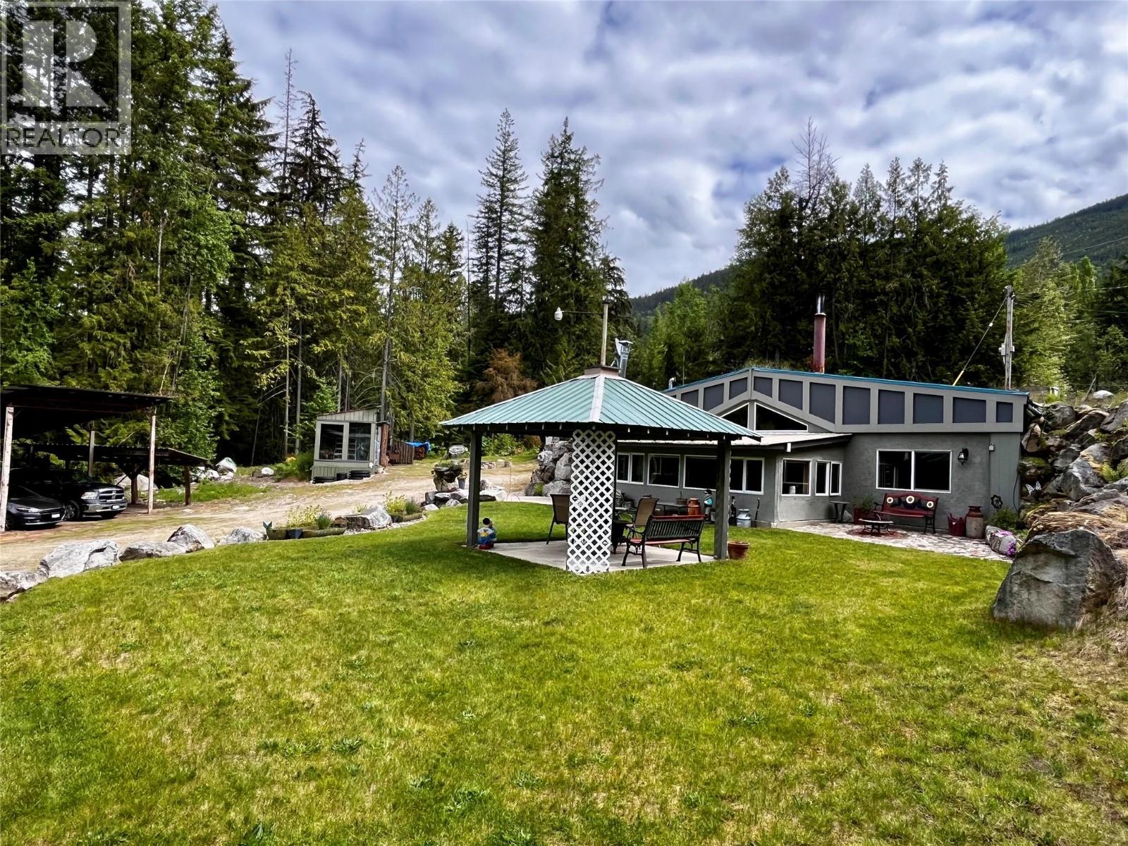 7705 Omen Road, Fauquier, British Columbia  V0G 1K0 - Photo 51 - 10380978