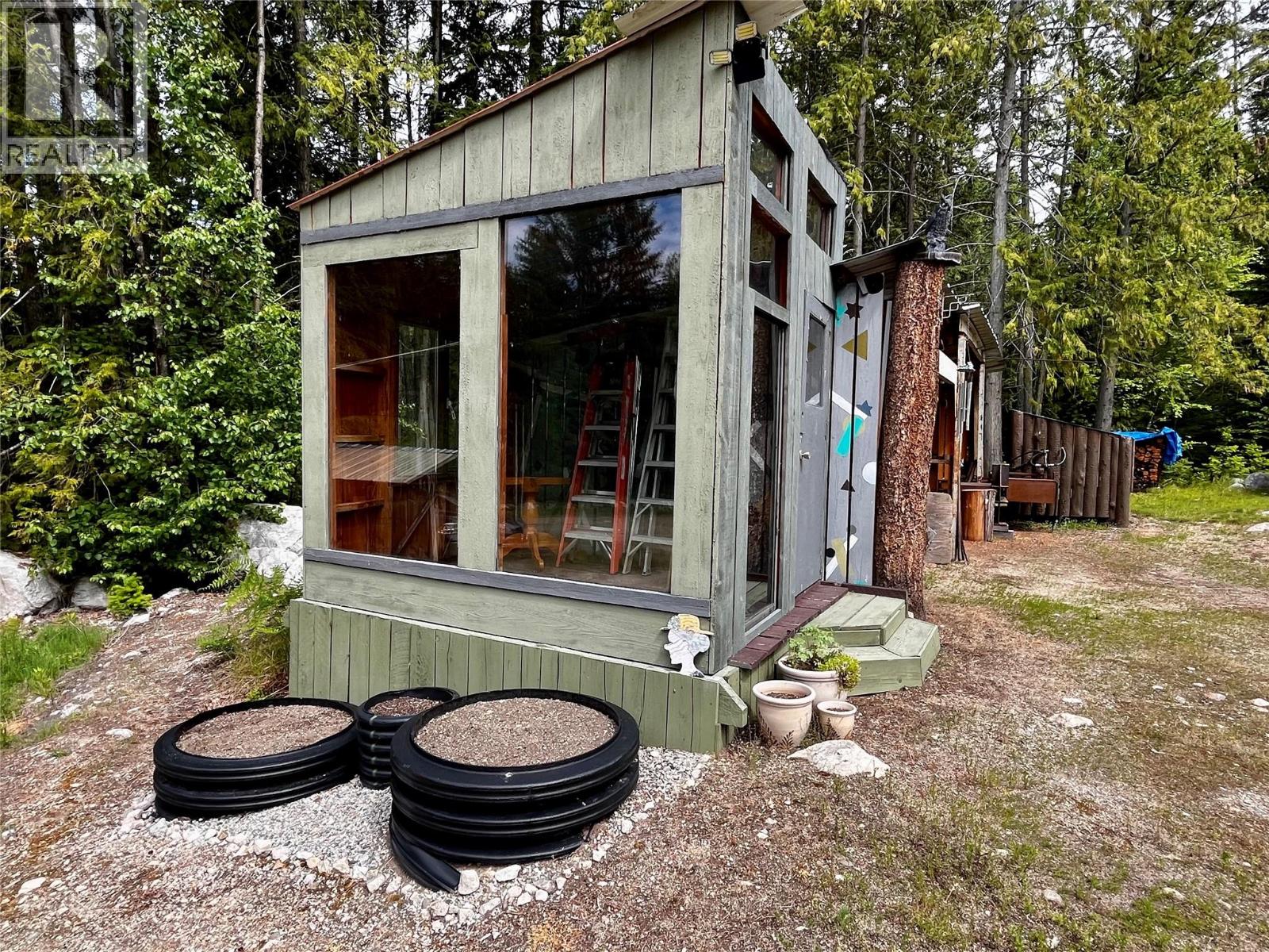 7705 Omen Road, Fauquier, British Columbia  V0G 1K0 - Photo 53 - 10380978