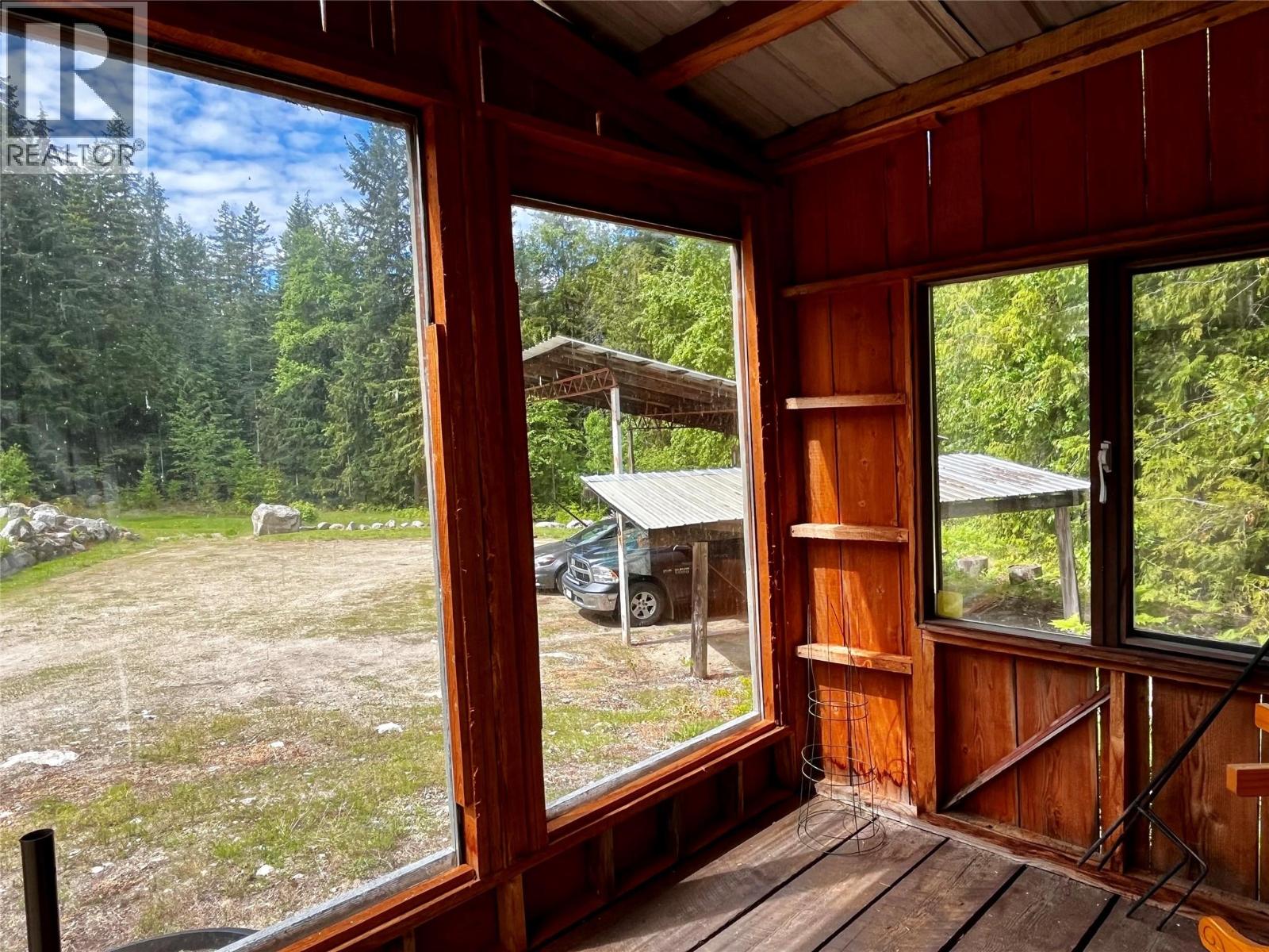 7705 Omen Road, Fauquier, British Columbia  V0G 1K0 - Photo 56 - 10380978