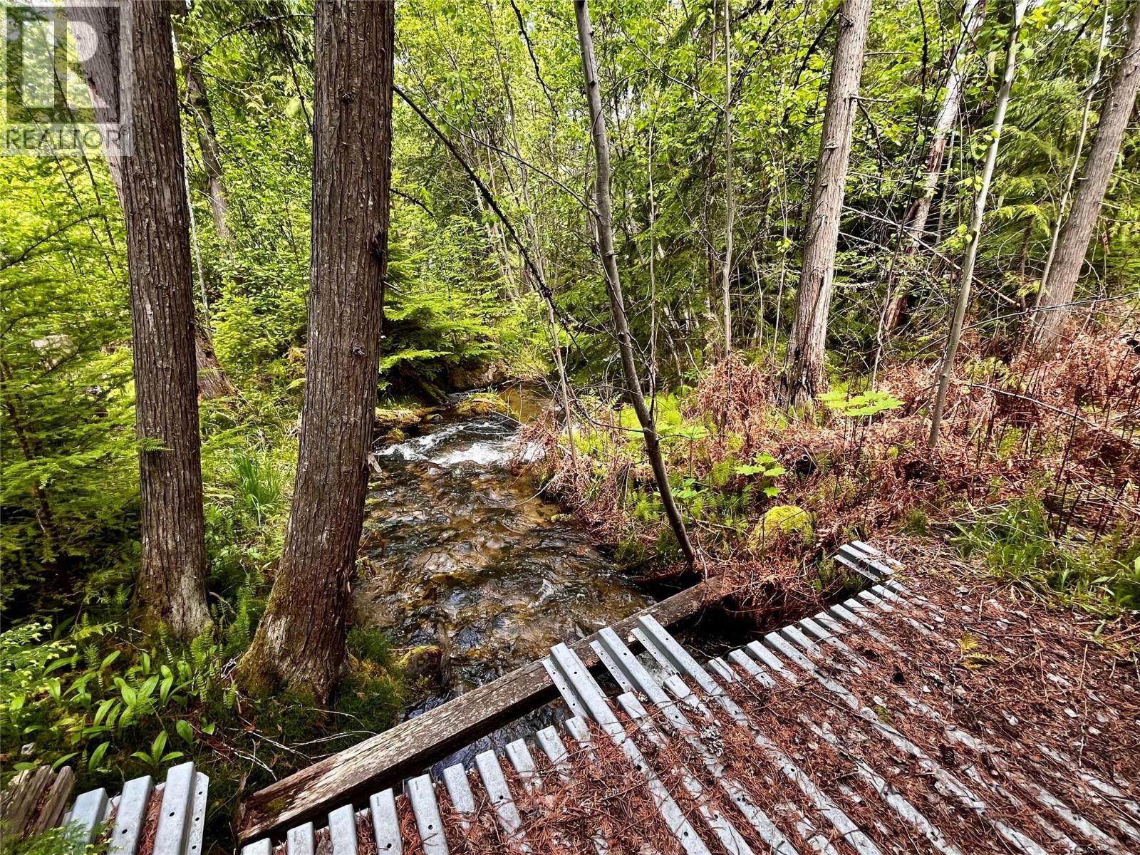 7705 Omen Road, Fauquier, British Columbia  V0G 1K0 - Photo 65 - 10380978