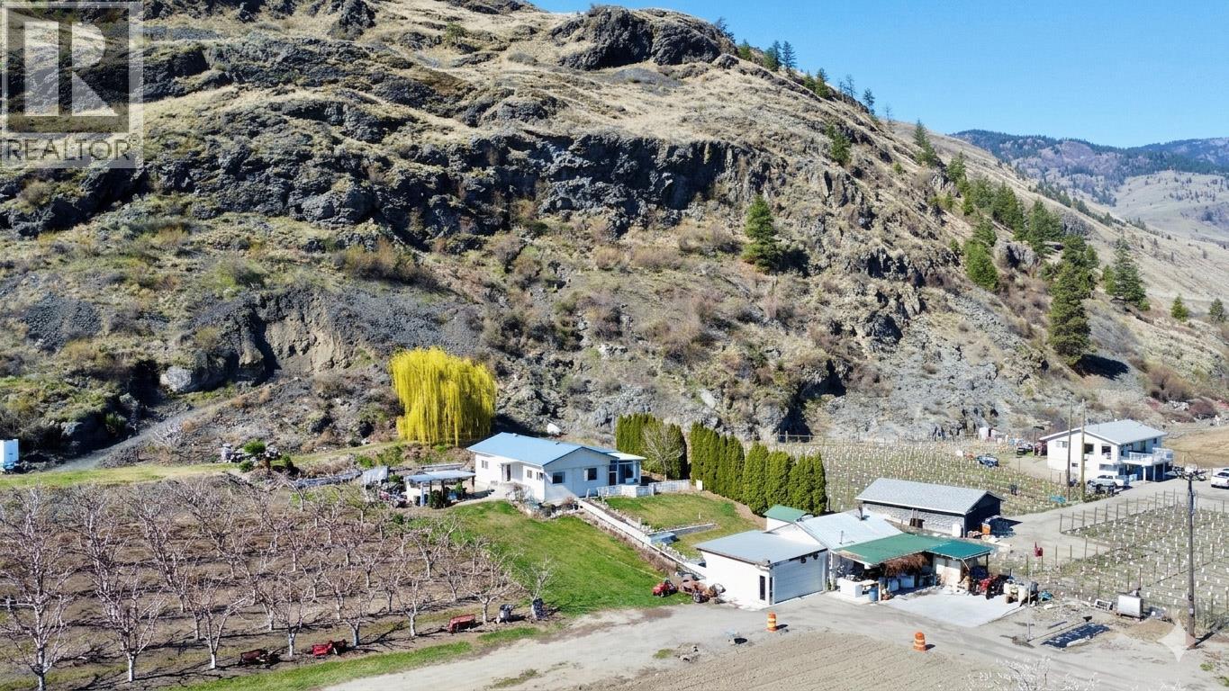 4250 Highway 97 Highway, Oliver, British Columbia  V0H 1T0 - Photo 2 - 10380642