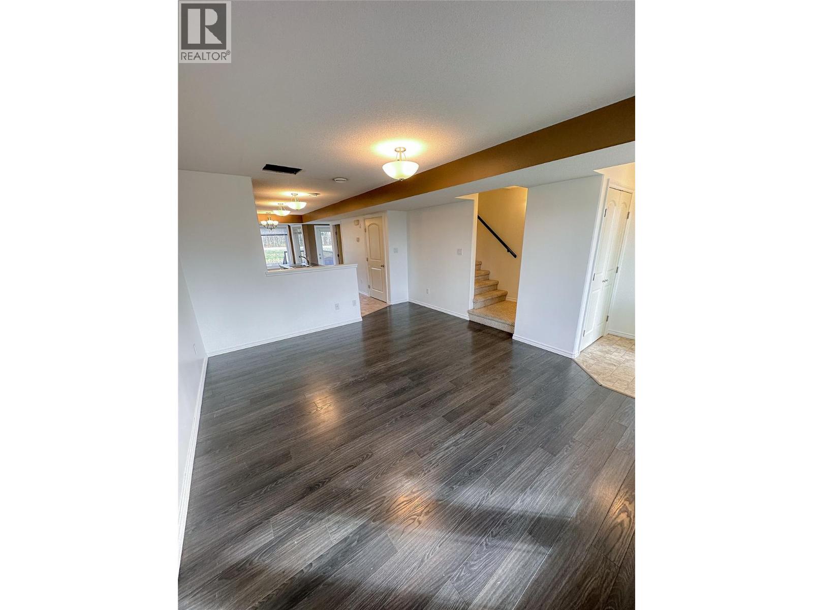 8300 17a Street, Dawson Creek, British Columbia  V1G 0E1 - Photo 3 - 10381461