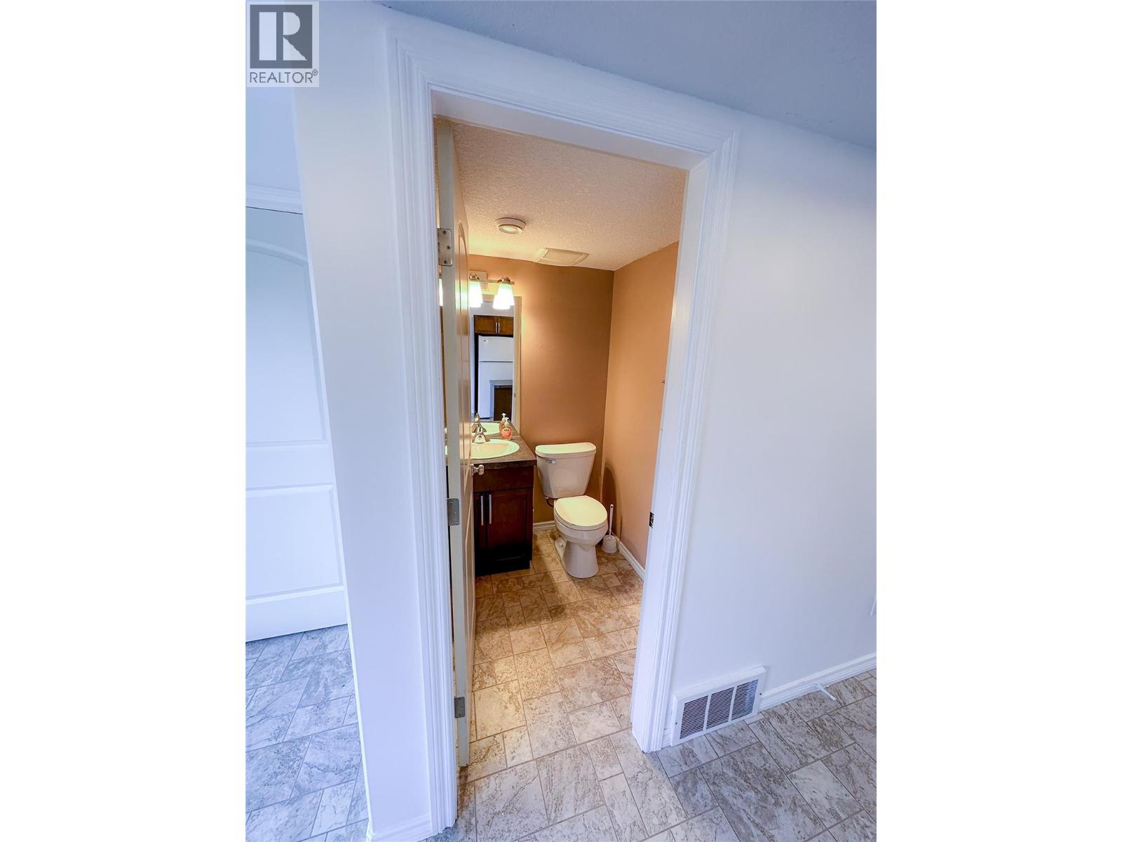 8300 17a Street, Dawson Creek, British Columbia  V1G 0E1 - Photo 7 - 10381461