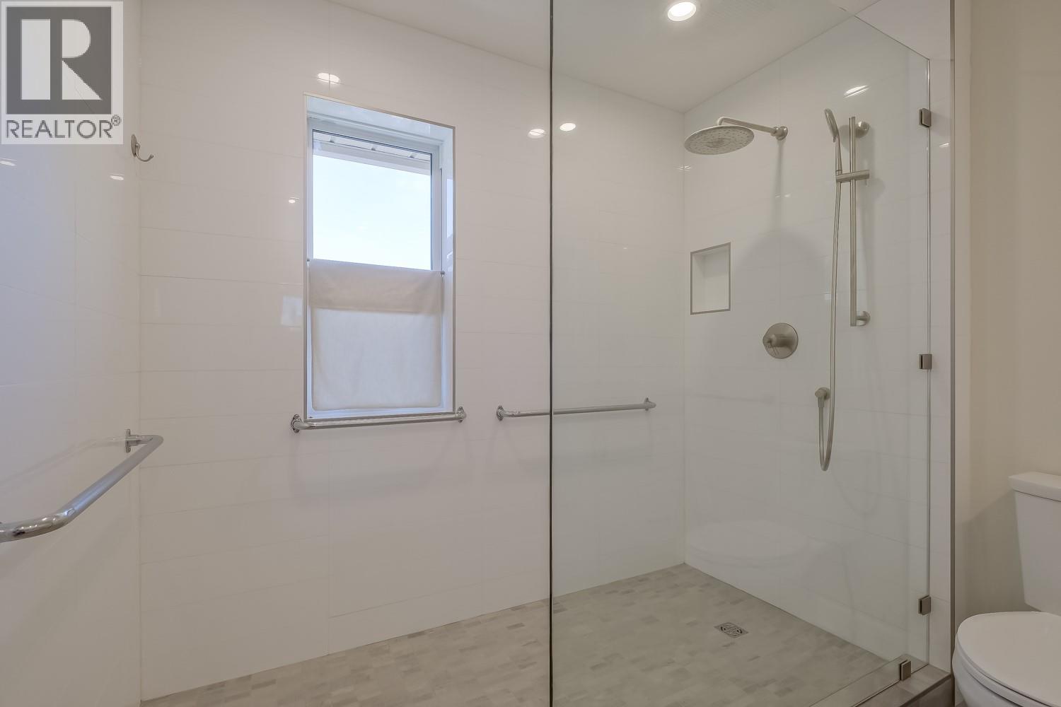 434 Ridge Road, Penticton, British Columbia  V2A 8N7 - Photo 32 - 10380912