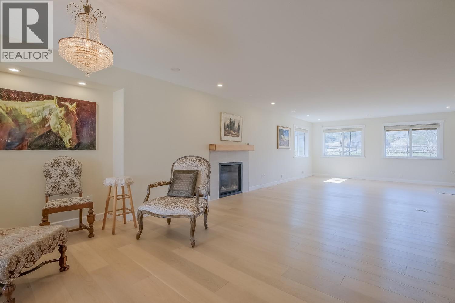 434 Ridge Road, Penticton, British Columbia  V2A 8N7 - Photo 6 - 10380912