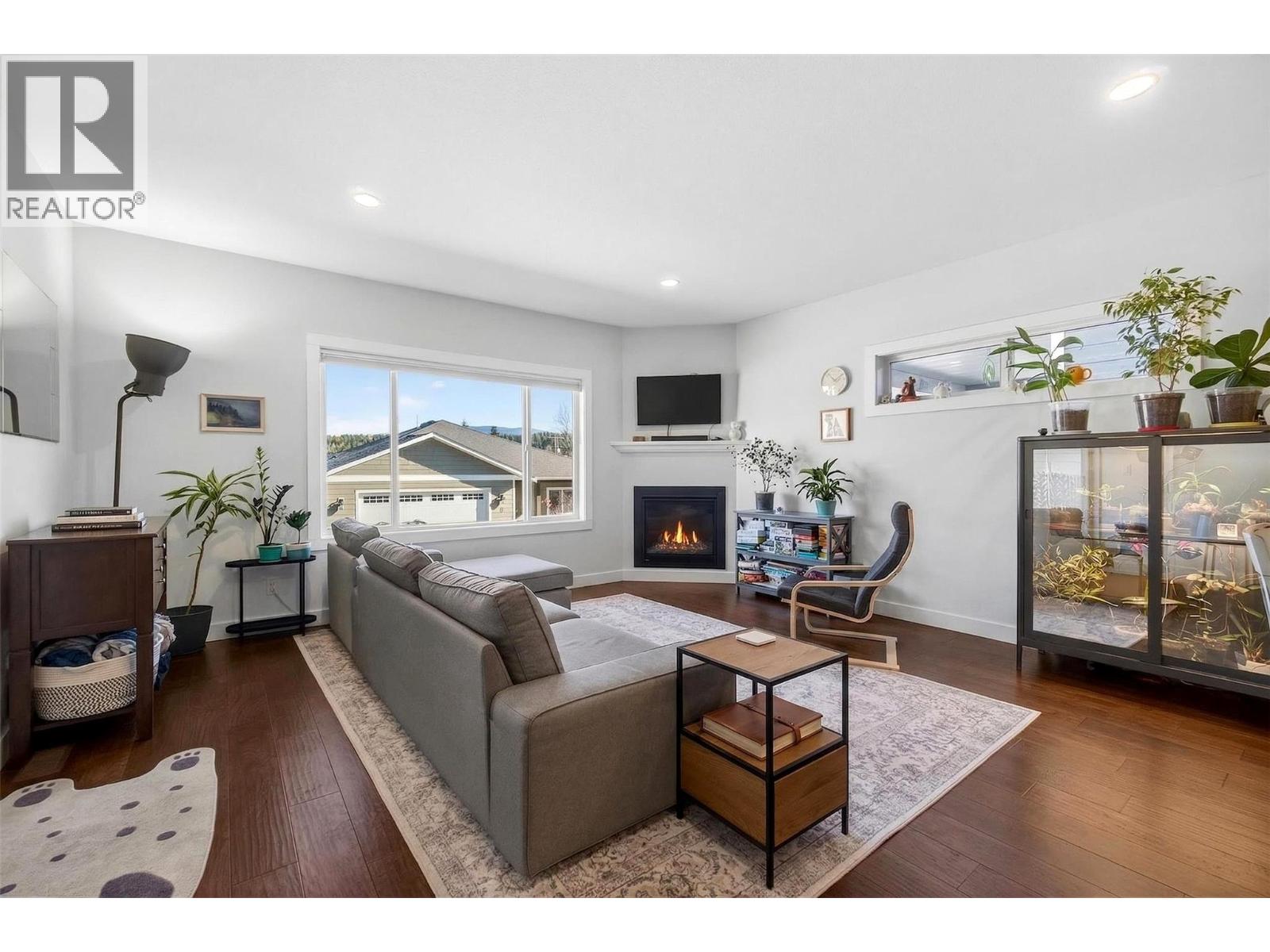 1341 30 Street Ne Unit# 3, Salmon Arm, British Columbia  V1E 0A7 - Photo 2 - 10381305