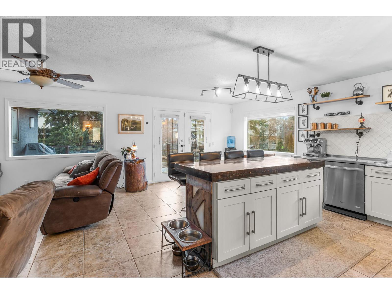 145 Magic Drive, Kelowna, British Columbia  V1V 1N2 - Photo 6 - 10381447