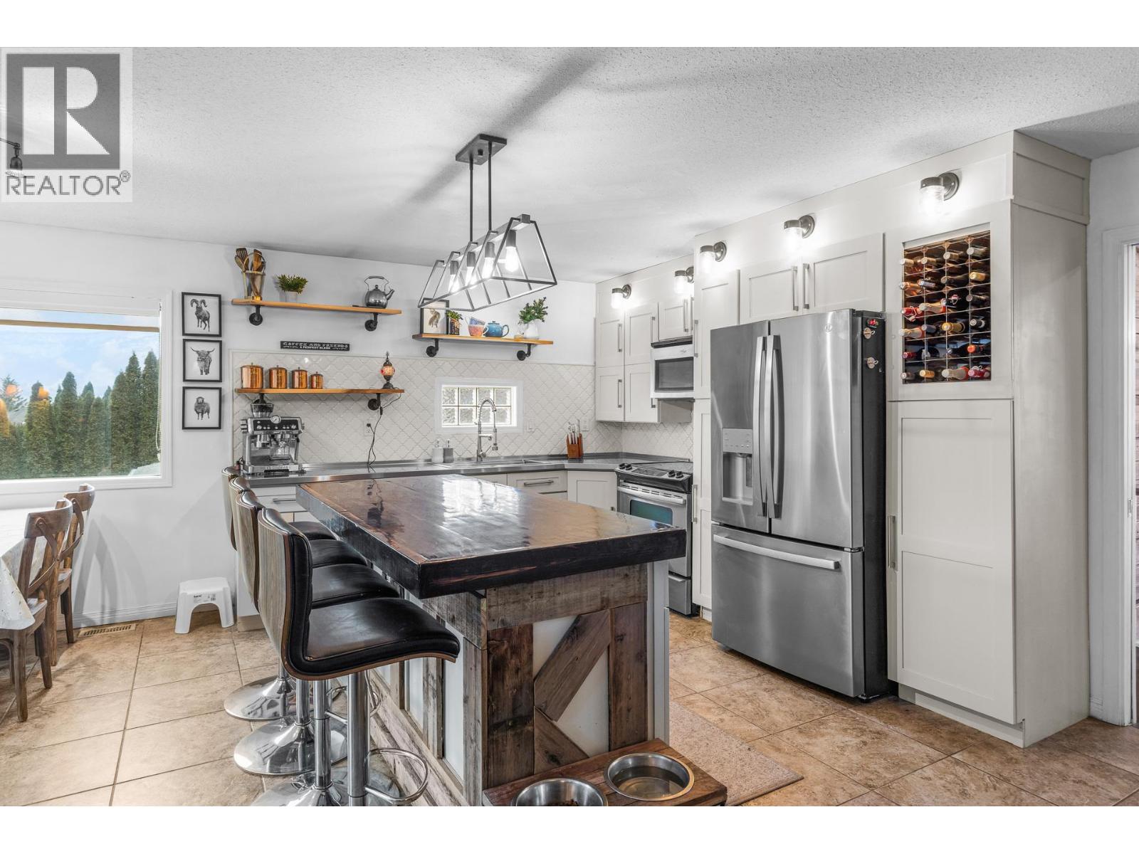 145 Magic Drive, Kelowna, British Columbia  V1V 1N2 - Photo 8 - 10381447