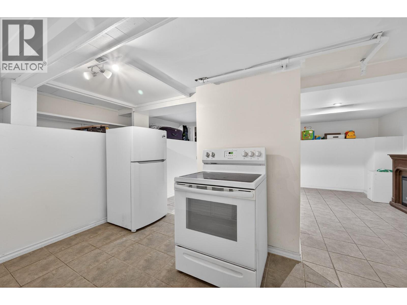 934 Westminster Avenue, Kamloops, British Columbia  V2B 1P1 - Photo 12 - 10381229