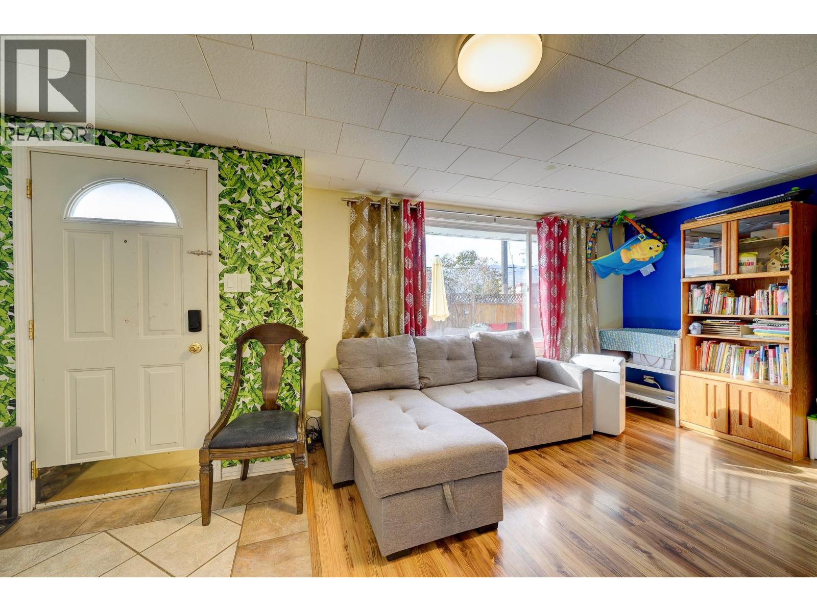 934 Westminster Avenue, Kamloops, British Columbia  V2B 1P1 - Photo 2 - 10381229