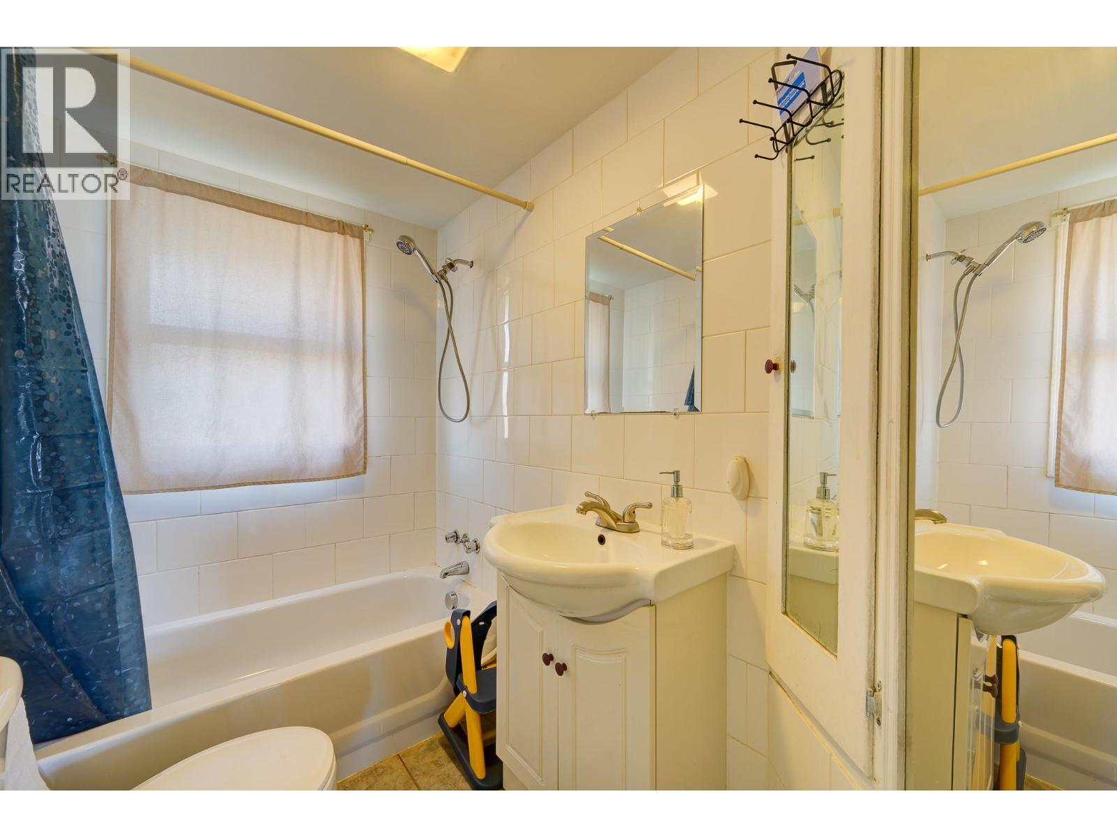 934 Westminster Avenue, Kamloops, British Columbia  V2B 1P1 - Photo 9 - 10381229