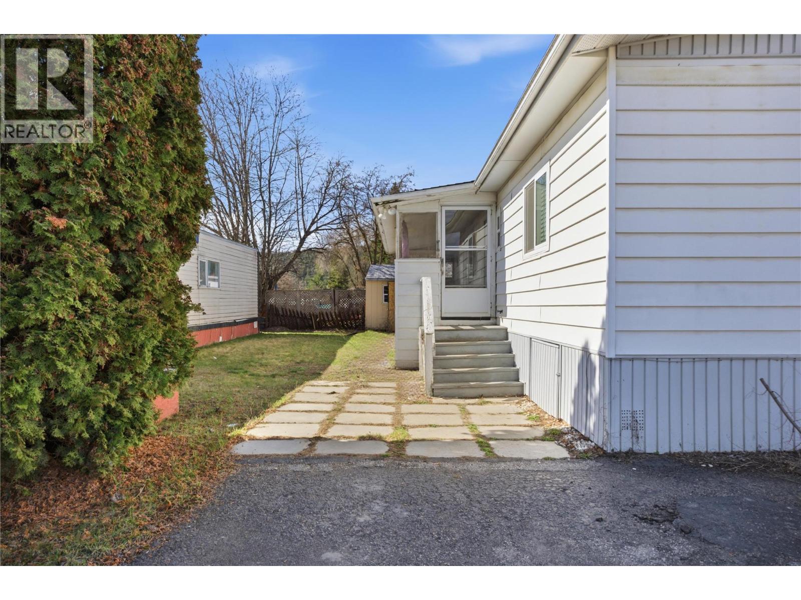 159 Zirnhelt Road Unit# 26, Kamloops, British Columbia  V2H 0B3 - Photo 4 - 10380888