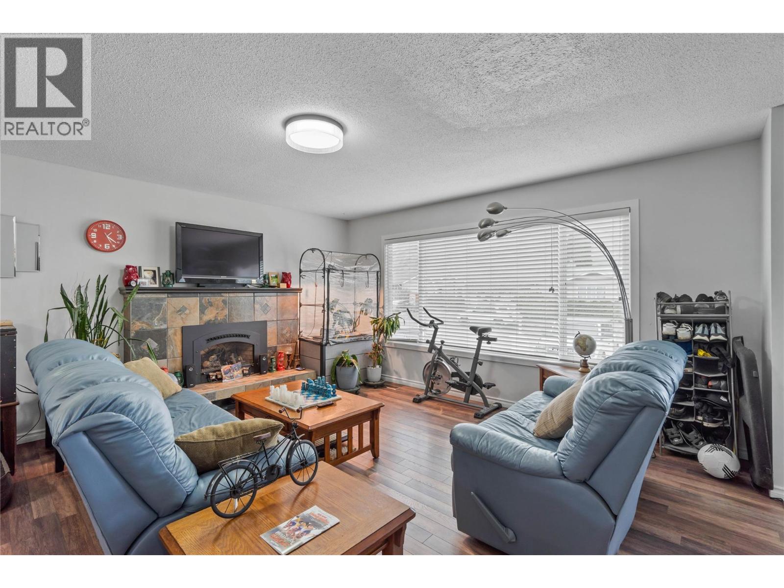 2536 Tupela Drive, Kamloops, British Columbia  V2B 6V6 - Photo 3 - 10381323