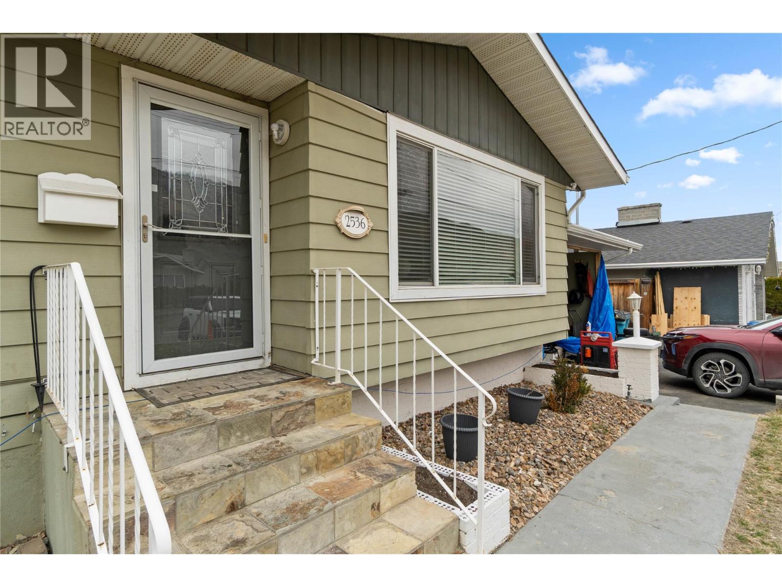 2536 Tupela Drive, Kamloops, British Columbia  V2B 6V6 - Photo 30 - 10381323