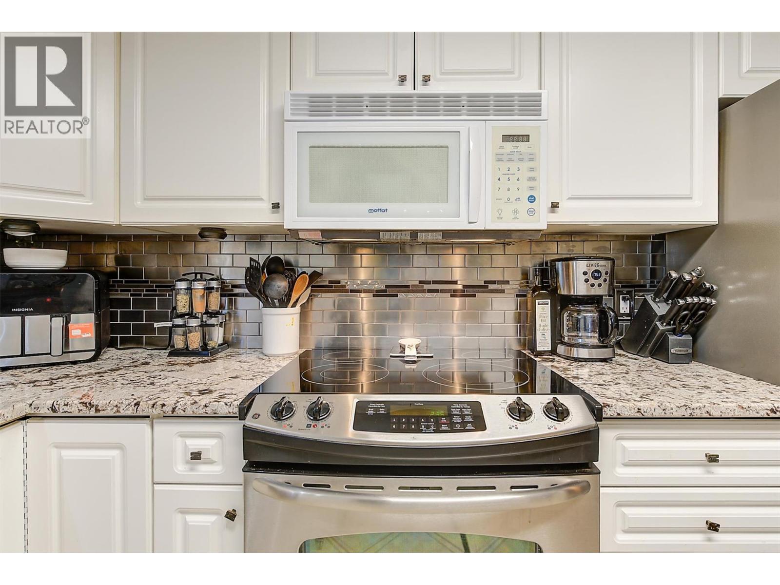 1964 Enterprise Way Unit# 309, Kelowna, British Columbia  V1Y 9S7 - Photo 5 - 10381453