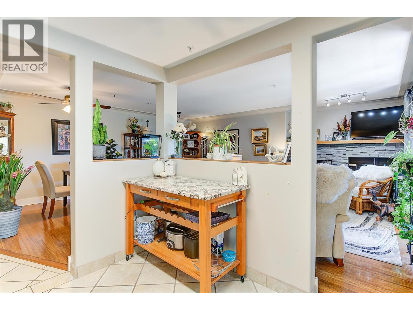 1964 Enterprise Way Unit# 309, Kelowna, British Columbia  V1Y 9S7 - Photo 7 - 10381453