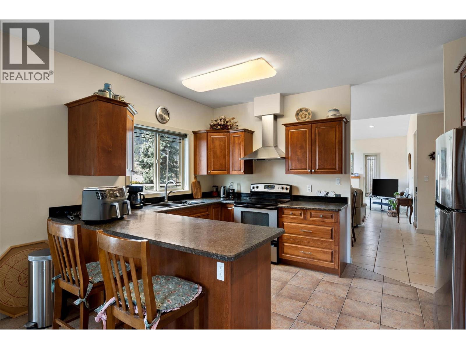 640 Hysop Place, Chase, British Columbia  V0E 1M0 - Photo 3 - 10381373