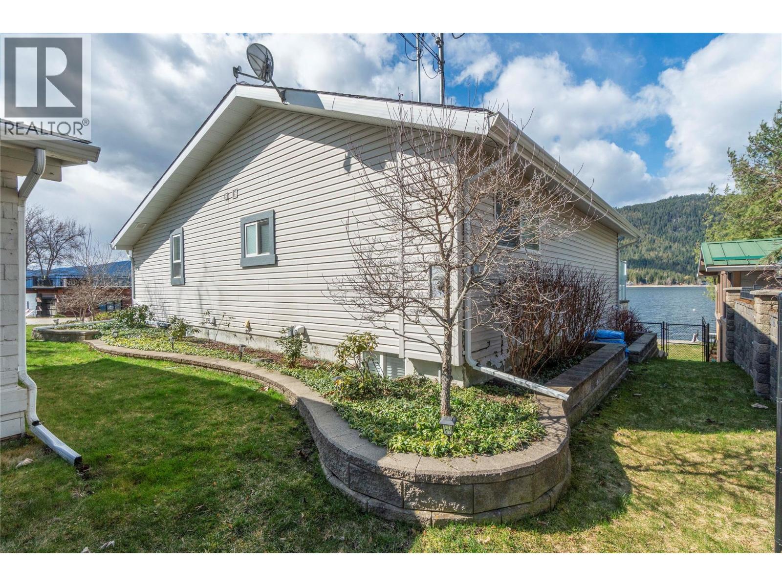 82 Montcalm Crescent, Sicamous, British Columbia  V0E 2V1 - Photo 78 - 10380968
