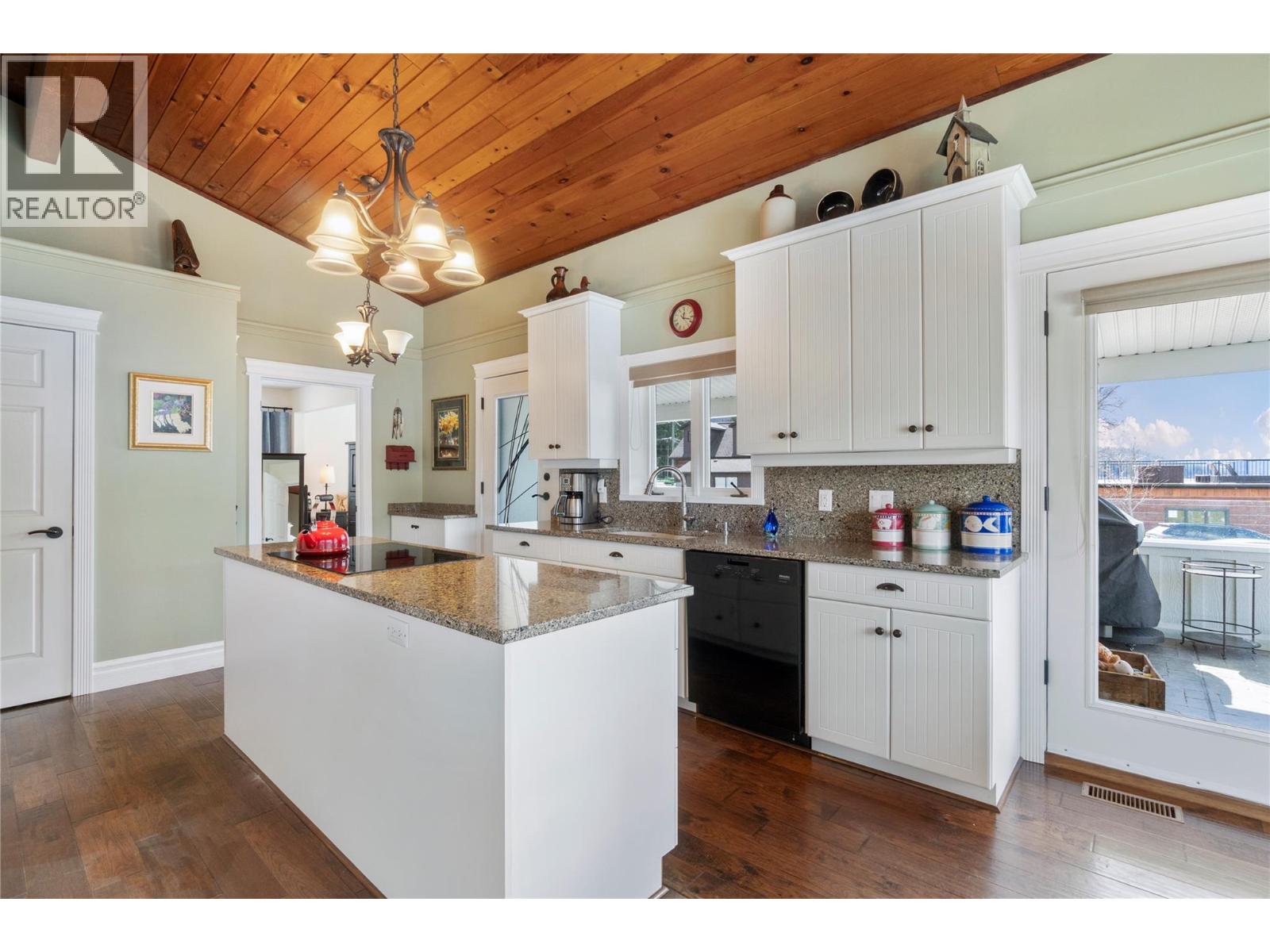 82 Montcalm Crescent, Sicamous, British Columbia  V0E 2V1 - Photo 8 - 10380968